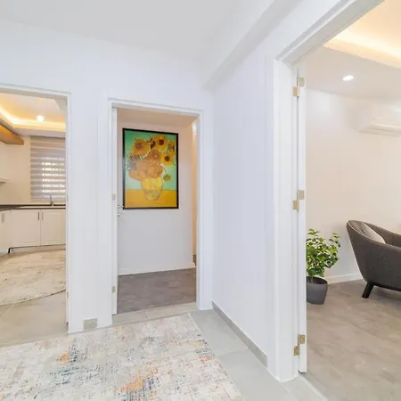 Central Located Big Spacious Flat In Muratpasa * أنطاليا