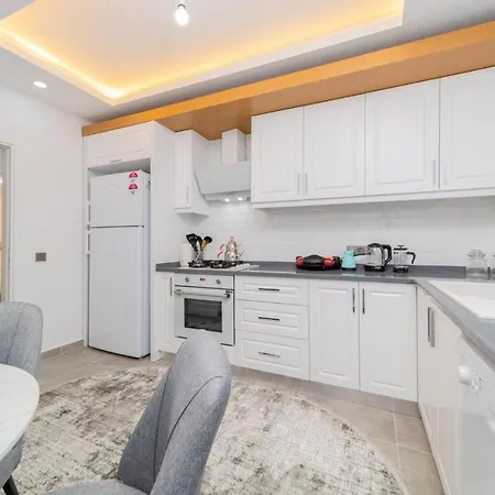 Central Located Big Spacious Flat In Muratpasa * أنطاليا