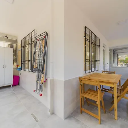 Central Located Big Spacious Flat In Muratpasa