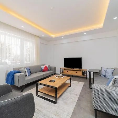 Appartement Central Located Big Spacious Flat In Muratpasa