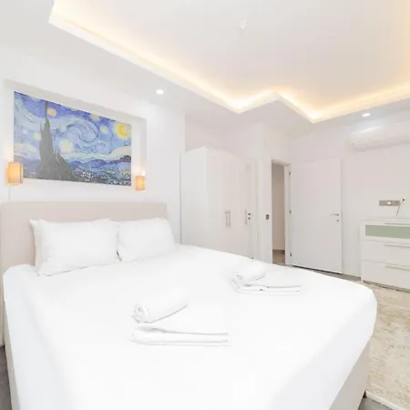 Central Located Big Spacious Flat In Muratpasa Appartement *
